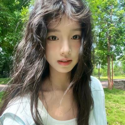 红妆问佳人